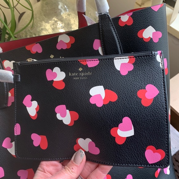 Authentic Kate spade Colorblock leather Hearts prints large Tote/Wristlet - Picture 11 of 16